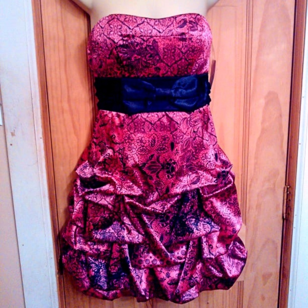 Paisley Pink Bubble Dress NEW WITH TAGS!!!!!